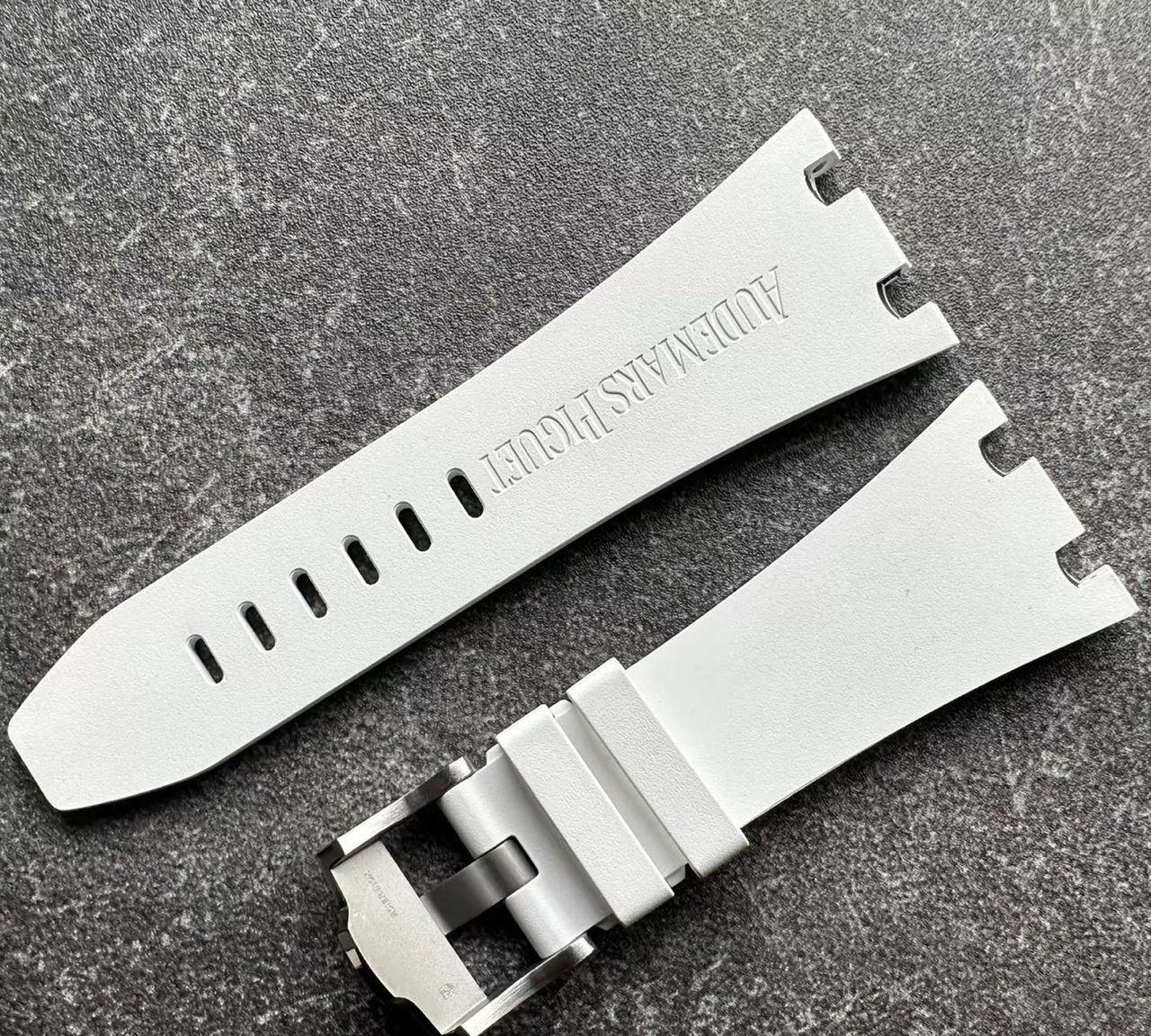 AP Signature Bracelet white — back engraving